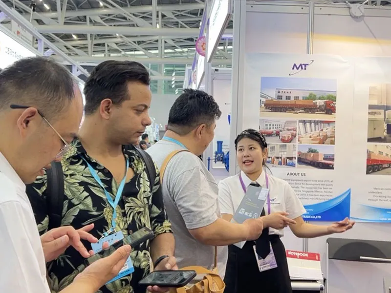 Фотографии выставки (2)